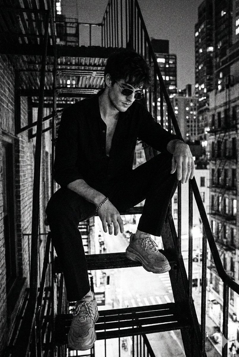 Gritty 90s Noir Portrait - view 1